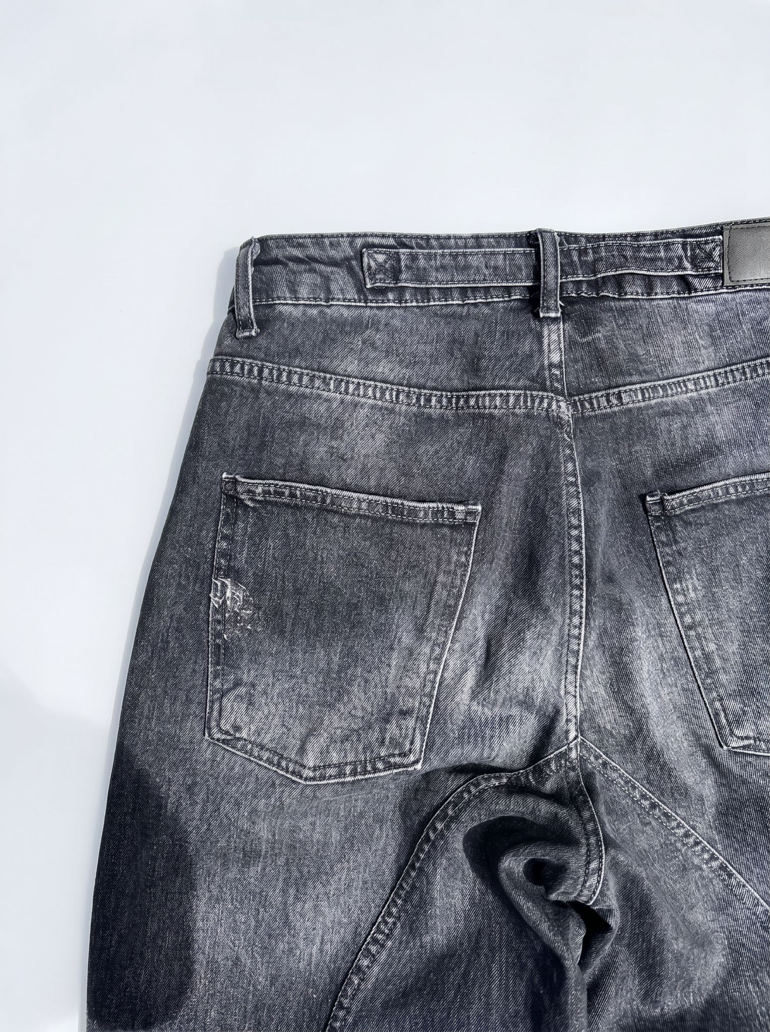 Natural black oversized jeans